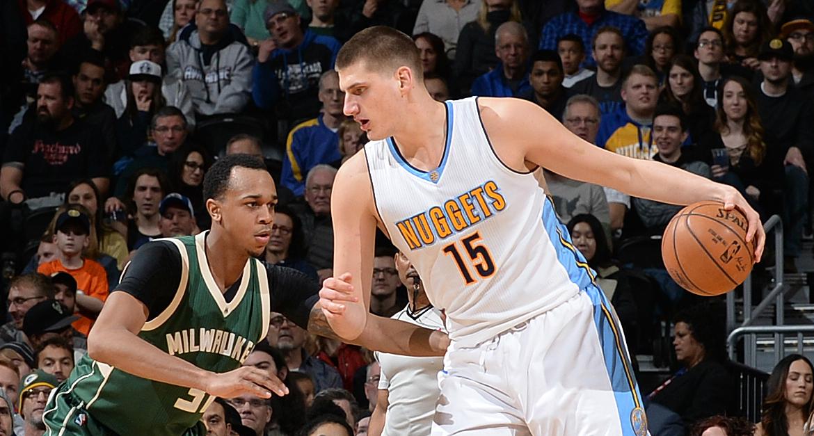 而迟滞半拍 而迟滞半拍